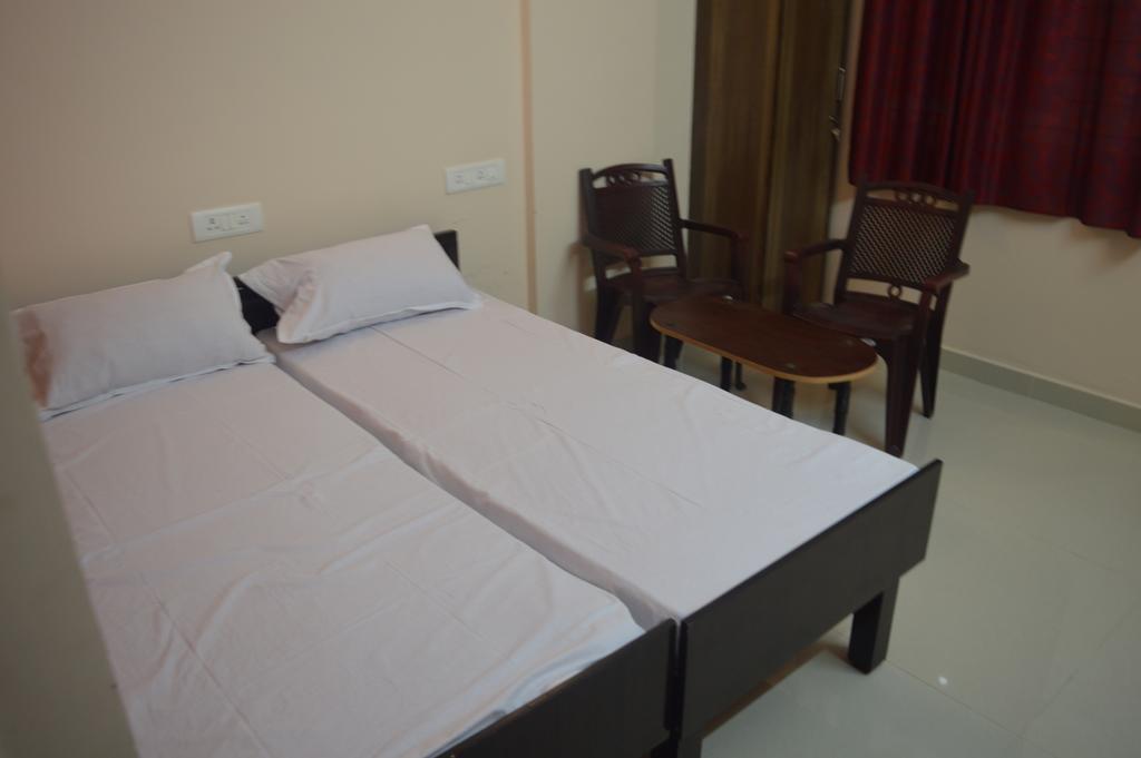 העיר בנגלור Sri Balaji Guest House מראה חיצוני תמונה