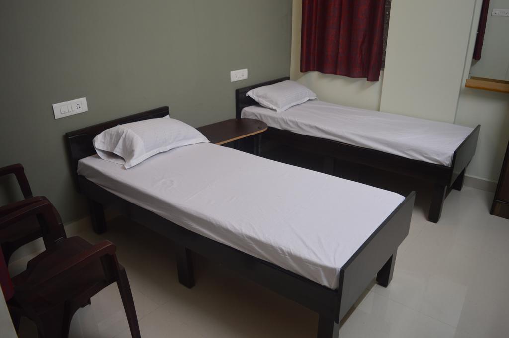 העיר בנגלור Sri Balaji Guest House מראה חיצוני תמונה