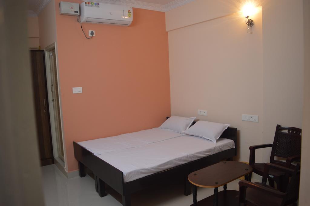 העיר בנגלור Sri Balaji Guest House מראה חיצוני תמונה