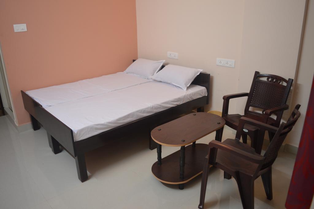 העיר בנגלור Sri Balaji Guest House מראה חיצוני תמונה