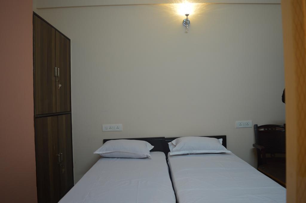 העיר בנגלור Sri Balaji Guest House מראה חיצוני תמונה