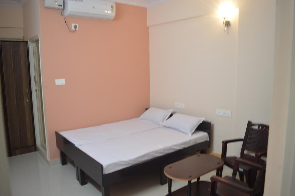 העיר בנגלור Sri Balaji Guest House מראה חיצוני תמונה